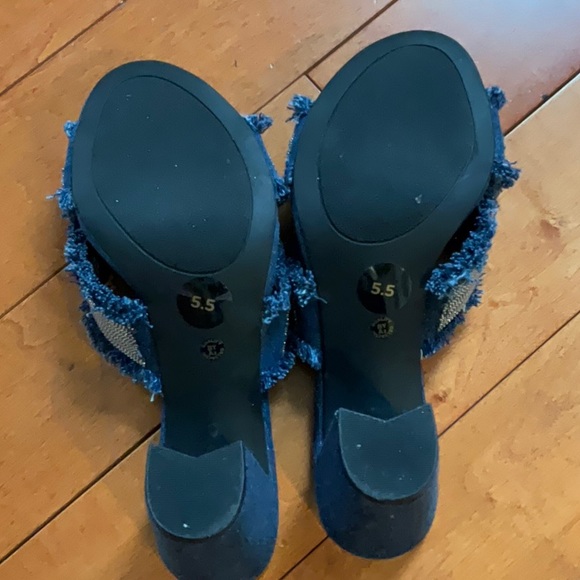 Sandals - Picture 3 of 3